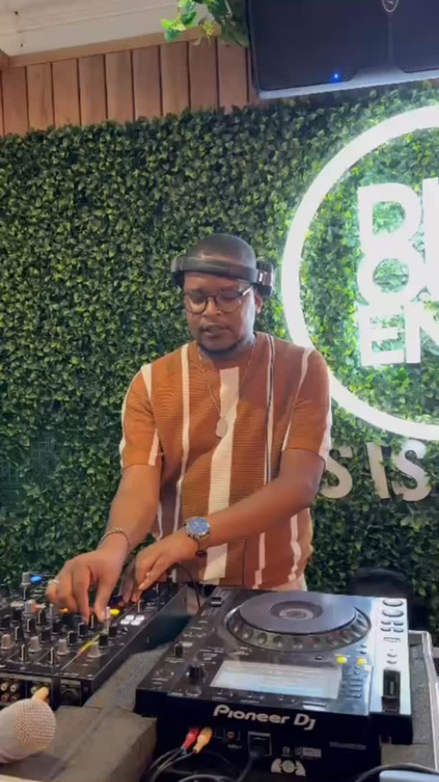 Good music. Good company. Pure Soul & RnB magic all night long 🎶🤎
#Maturedsundays