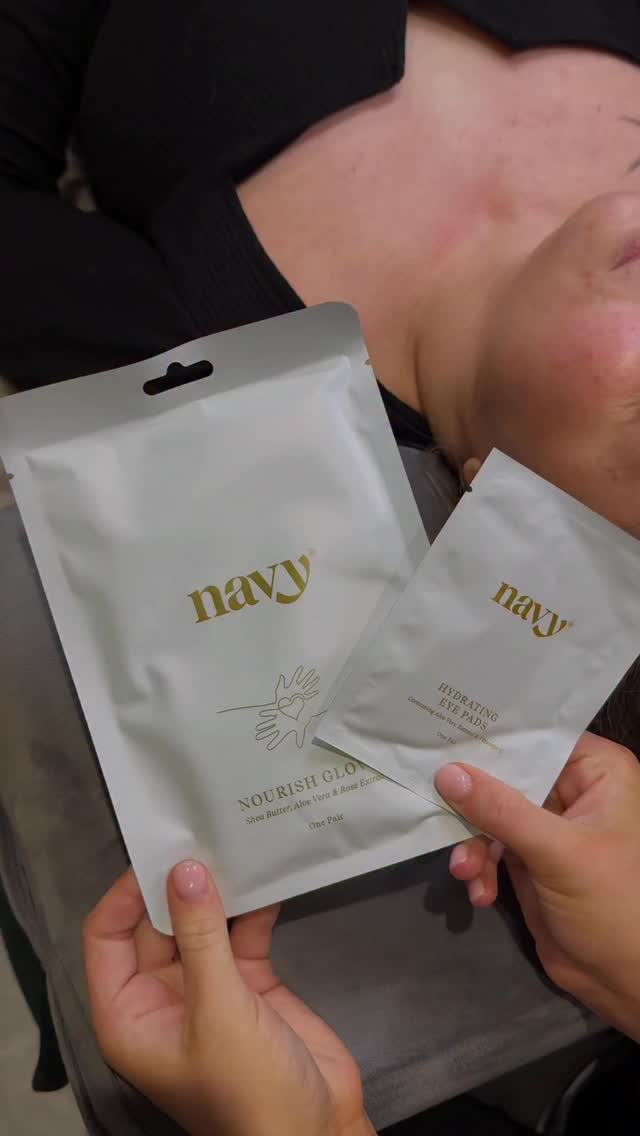 Add a luxury upgrade to your Lash or Brow appointment โจ
Treat yourself to hydrating under-eye patches + a nourishing hand mask for that extra touch of pampering! ๐โโ๏ธโจ Ask us on the day or simply add it to your online bookingโฆ because you deserve it ๐
@officialnavyprofessional
#carlislesmallbusiness #carlislebeauty #SkinGoals
#luxurybeautysalon #selfcaretips
