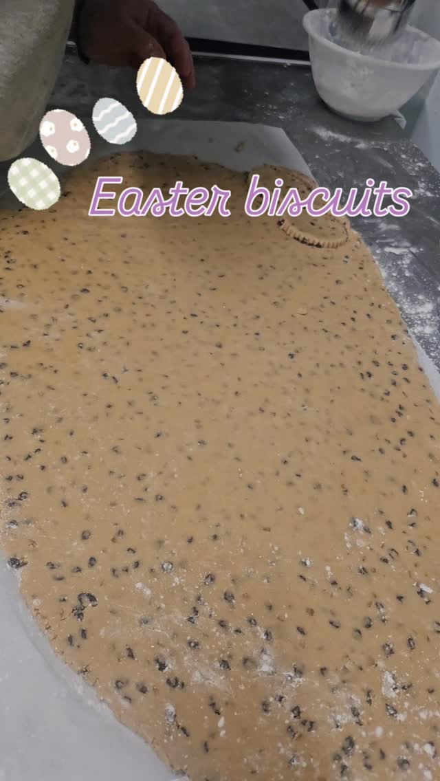 Good morning!!!
Remember to start with a grateful heart to set a wonderful tone for the hours ahead!!! A freshly baked easter biscuit can help! #suportlocal #independentbakery #familybakery #easterbiscuits🐥 #madefromscratchwithlove❤️