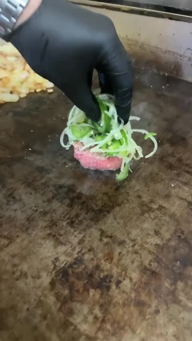 March madness has begun and so have our fantastic new specials!
Texas Twinkie Burger- Beef Patty, Shaved Jalapeno & Onions (smashed into patty), Smoked Bacon Cream Cheese Spread, House BBQ, Cheddar Cheese, Toasted @potatorolls 🍔
Brunch Dog- All Beef Dog, Shredded Hashbrowns, Bacon, Fried Egg, Hot Truffle Honey, Toasted Split Top Bun 🌭
Boston Crème Doughnut Shake! #smashburgers #hiddengemsmd #northeastmd #hotdogs #foodporn