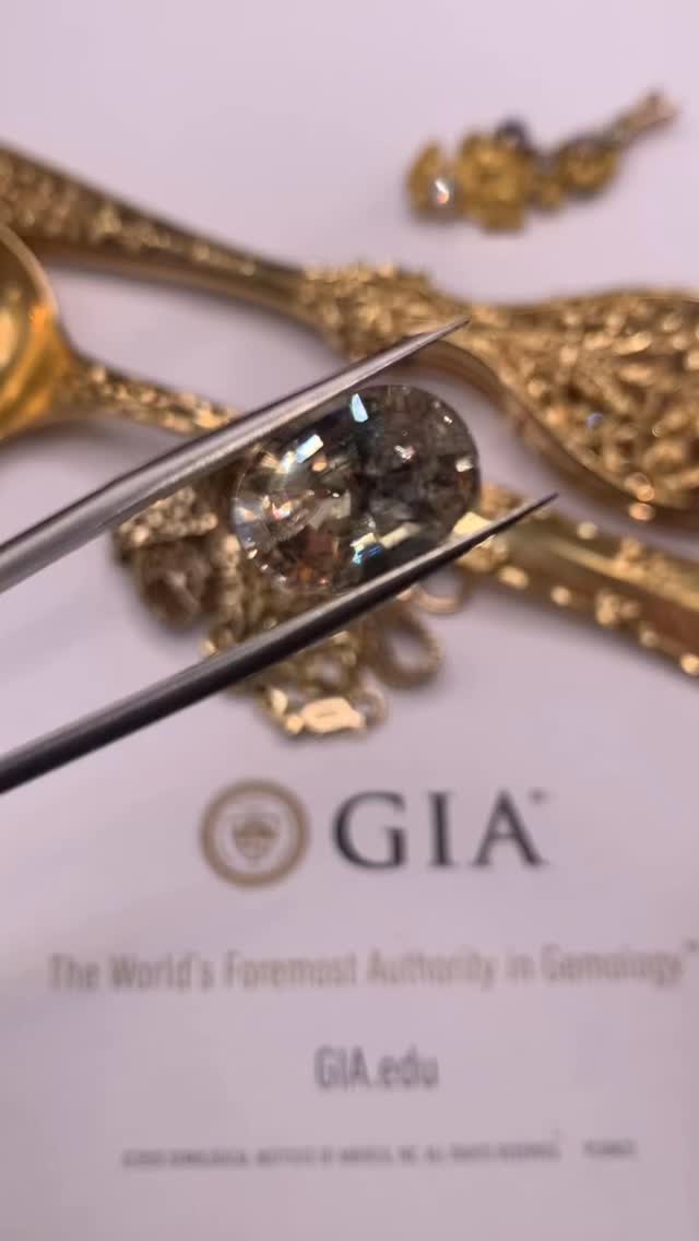 ⚜️ CROWN JEWEL ACQUISITION: The 6.78 CT UNHEATED COLOR-CHANGE SAPPHIRE ⚜️
In the realm of haute joaillerie, true distinction lies in the untouched—the pedigree of royalty.
We present a masterpiece worthy of a royal treasury: a magnificent 6.78 CARAT oval sapphire, naturally sourced from the esteemed mines of Tanzania. Its size is commanding, but its unparalleled value is defined by its pristine status: COMPLETELY UNHEATED. This is the ultimate mark of lineage, confirming its flawless, natural rarity—a premium sought by the world’s most discerning collectors and houses.
👑 A CHROMATIC PHENOMENON OF REGAL POWER
This is the ultimate signature of a crown jewel: the power to transform with grace. Witness the captivating color shift under light—a true royal spectacle:
* Under Natural Light: A refined, exotic Brownish Greenish Yellow.
* Under Incandescent Light: A warm, passionate Pink-Brown.
This chromic versatility elevates the gem from beautiful to nearly mythical scarcity.
💎 CERTIFIED FOR ROYALTY
Rest assured of its investment pedigree. Authenticity is guaranteed by the world’s leading authority: GIA Certified & Inscribed (Report: 3535289880).
Possessing this gem is securing a timeless legacy. A finite treasure of this magnitude and rarity is the very definition of a Royal Inheritance.
PRIVATE INQUIRY: Contact our specialists immediately to secure this exceptional Tanzanian Color-Change Sapphire—a worthy addition to the most exclusive vault.
#RoyalJewels #UnheatedSapphire #ColorChangeSapphire #TanzanianSapphire #CrownJewel InvestmentJewelry RareGems