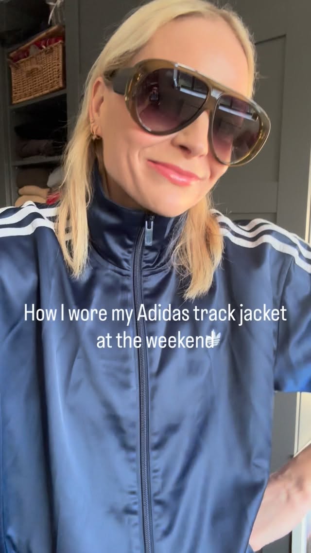 Still got those layers going on although minus a thermal so that’s progress…How I wore my @adidasoriginals track jacket this weekend.
Have a great week x
Adidas track jacket: @asos
Sunnies: @andotherstories
Style - personal style - personal stylist - women’s style - styling - style inspo - personal styling - casual outfits - everyday outfits
#personalstyle #personalstylist #ootd #wiwt #adidas