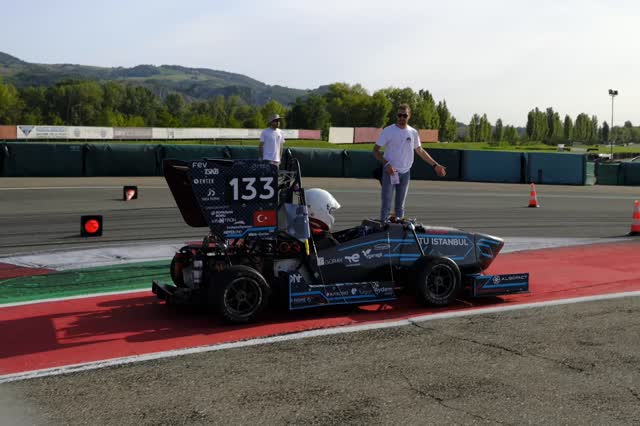 FSATA through every perspective –🏎️💨
Her açıdan FSATA –🏎️💨
@itu1773 @ituprojetakimlari #ITURacing #IST25 #FormulaStudent #Motorsport #Engineering
