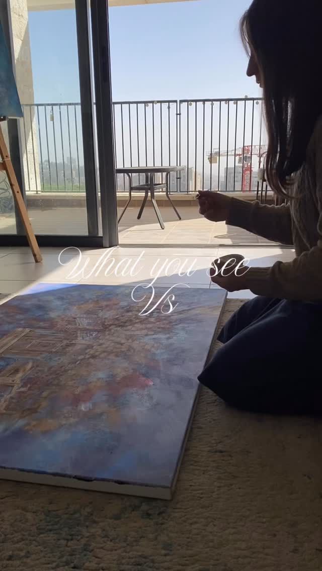 What do you think? Can you have too much gold?
Painted this piece in the summer and wow there was so much beige-y gold-y colours, I didn’t know if it needed any more..
But I just saw it in the gallery last week and thought, you know what, you can never have too much gold, time to add the real thing ✨
Ready to be put back on display, beautiful, glowing and now even more gold.
Look out for it next time you’re in Jerusalem walking down King David street. And tell me if the gold doesn’t make it POP✨
Original is available. Equally stunning limited edition gold leafed prints are too. All on the website ✨
Enhance your home send your space with meaningful beautiful golden art✨