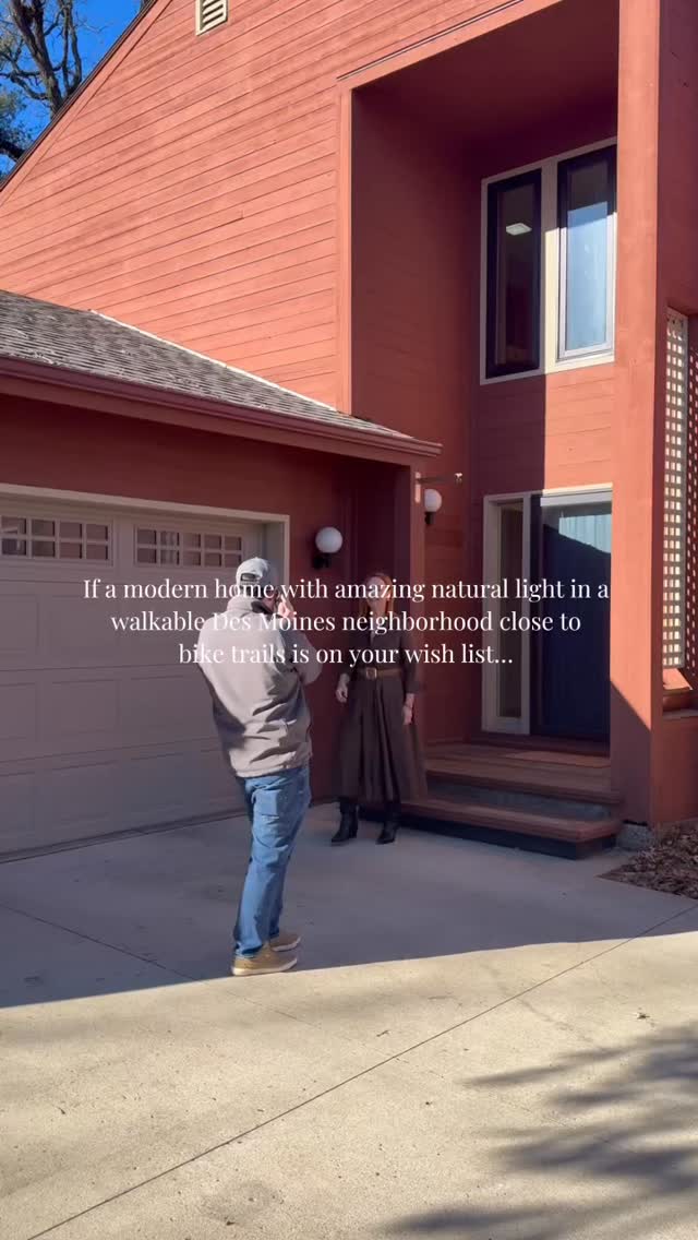 Quiet cul-de-sac in Southwestern Hills 🌳✨
Half-acre lot. Magical oak trees. Walk-out lower level.
Rebuilt gas fireplace. Renewal by Andersen windows with transferable lifetime warranty.
And just out the back door? Brand-new tennis courts, a track, and green space.
Bike to Gray’s Lake. Catch concerts at Water Works Park. Be downtown in minutes.
This isn’t just a house. It’s a lifestyle.
📍 2900 Virginia Place, Des Moines
🔑 $650,000
Follow for more homes you didn’t know you needed. 🏡✨
.
.
.
#desmoines #dsmusa #desmoinesrealestate #movetodesmoines