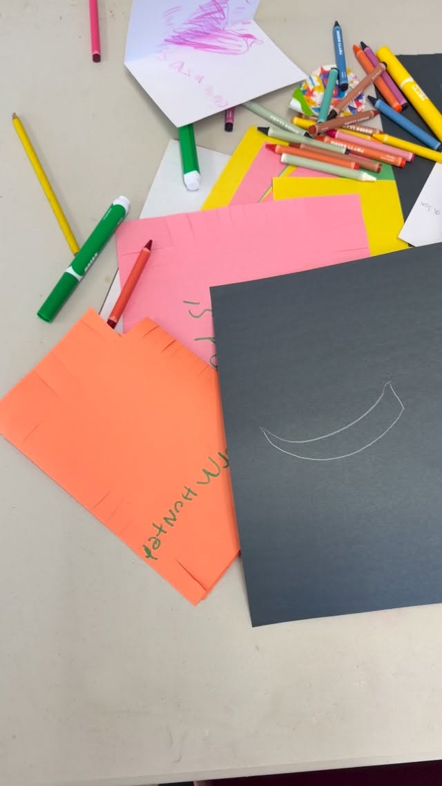 Our students made hand-tied blankets for children who are seriously ill, experiencing trauma, or simply in need of comfort through @project.linus.official . They worked patiently so each blanket could bring warmth to someone they may never meet.
One student even used the leftover scraps to sew a small bunny— she didn’t want any of the fabric to go to waste.
They also created cards for @cardzforkidz to remind other kids that someone out there is thinking of them.
Huge thank you to @contracostafarmbureau for letting us use the hall and to our parents who helped guide and support our kiddos along the way.
This is education with purpose — students learning they can make a difference right now.
#bayareafamilies #ServiceLearning #KidsHelpingKids #EducationWithPurpose #alternativeeducation