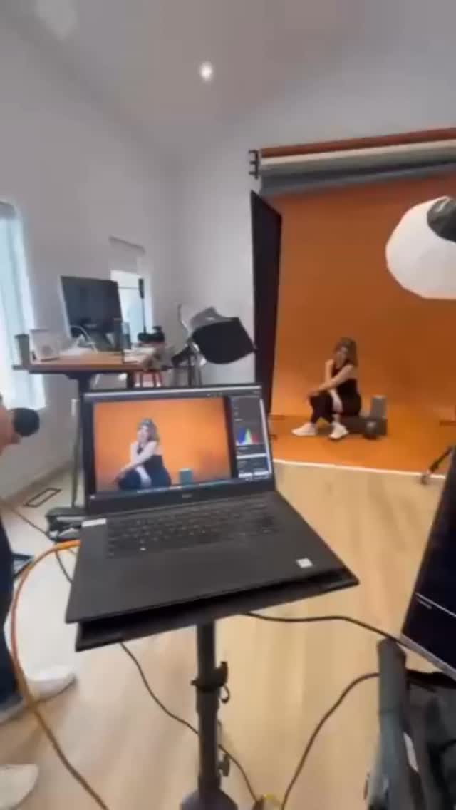 Such a lovely afternoon spent with two incredibly talented photographers, Teagan and Paul ✨
I had so much fun being in front of the camera, laughing, creating, and working on something exciting I’m preparing for the future. Stay tuned because something special is coming 🤍
The afternoon was filled with such good energy and creativity, plus a few sweet treats to enjoy along the way.
Now I need a little help from you watching. Which pose do you like best?
Share your favourite below, I would love to hear what you think!
#photoshootday #behindthescenes #staytuned #somethingexciting #gratitude