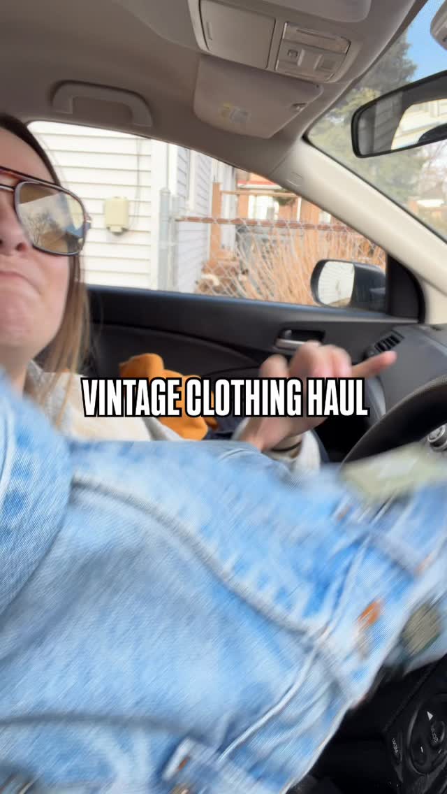 @illinoisvintagefest you did not disappoint. #momstyle #therapyforwomen #outfittherapy