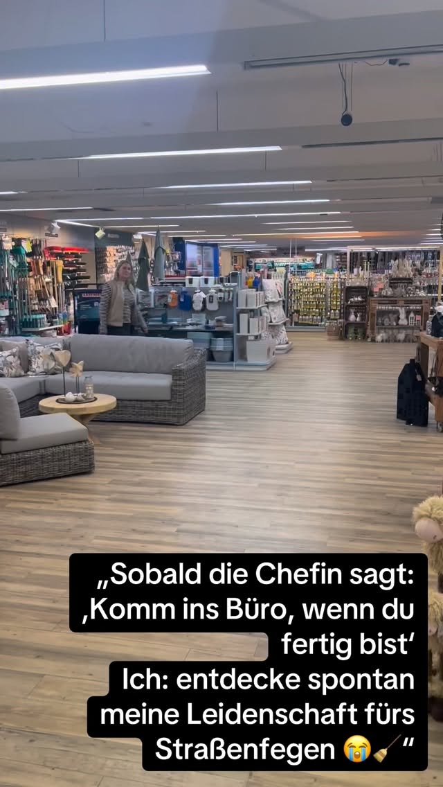 „POV: Chefin sagt ‚Komm ins Büro, wenn du fertig bist‘…
und ich entdecke plötzlich meine Leidenschaft fürs Straßenfegen 🧹😭
Hier liegt noch ein Blatt… und da auch… sicher ist sicher 😂“. - wer kennt es ? 😂 -
#POV #Arbeitsalltag #Büroleben #NichtInsBüro #Überlebensmodus WennDieChefinRuft MitarbeiterDesMonats StraßenfegerVibes HumorImAlltag