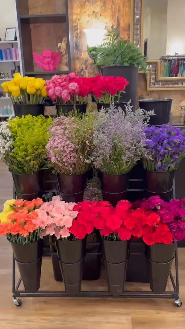 ⏰Join us in Fallston TODAY for Lavish of Fallston’s huge annual Galantine’s event!💘
We will have
💐Electric Daisy with their Bouquet Bar
🔮Jamie Spotts with Tarot Readings
👕Katesthrifty with her Vintage finds
🎨2 Incredible Tattoo Artists doing flash tattoos (call or message for spot if you don’t want to wait!)
⛓️💥 Permanent Jewelry & Custom Hat Bar
✨Hair Tinsel, lots of Goodies & more!