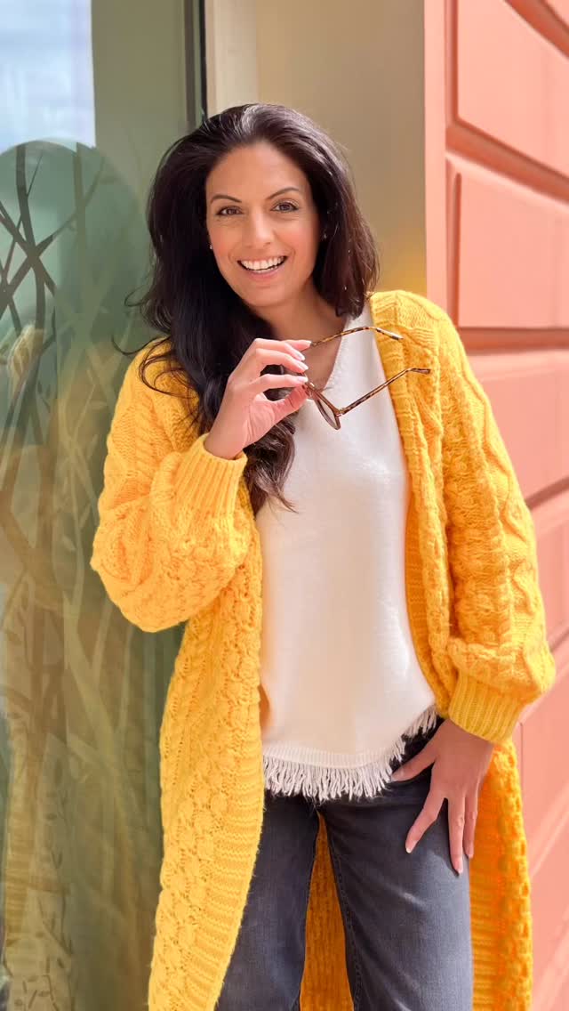 März. Frische Luft. Neue Energie.
Ich liebe diese Zeit, wenn alles langsam wieder aufblüht —
die Farben, die Stimmung… und ein bisschen auch wir selbst. ✨
Bereit für alles, was dieser Frühling bringt. 💛
#frühlingsvibes #märzgefühle #moderatorin #springenergy #neueenergie