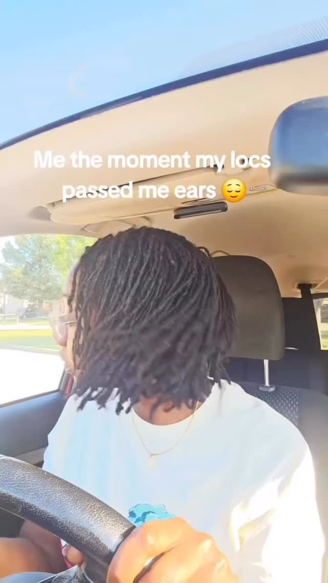 @eboni_theartist is express how i plan to be all summer. #longhairdontcare #locjourney #checkmyhair