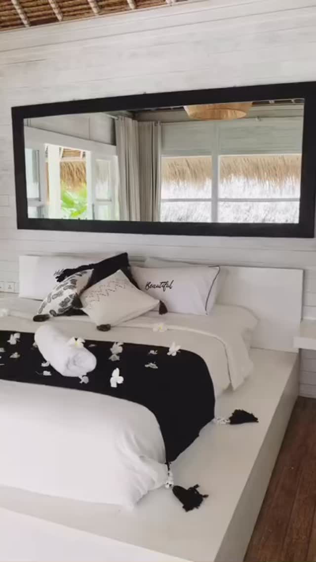 The feel of waking up on White Palm Eco-Chic Boutique Hotel is like waking up on a Paradise
The breeze, salt water pool, and close to a hidden Balangan Beach make staying with us is perfect