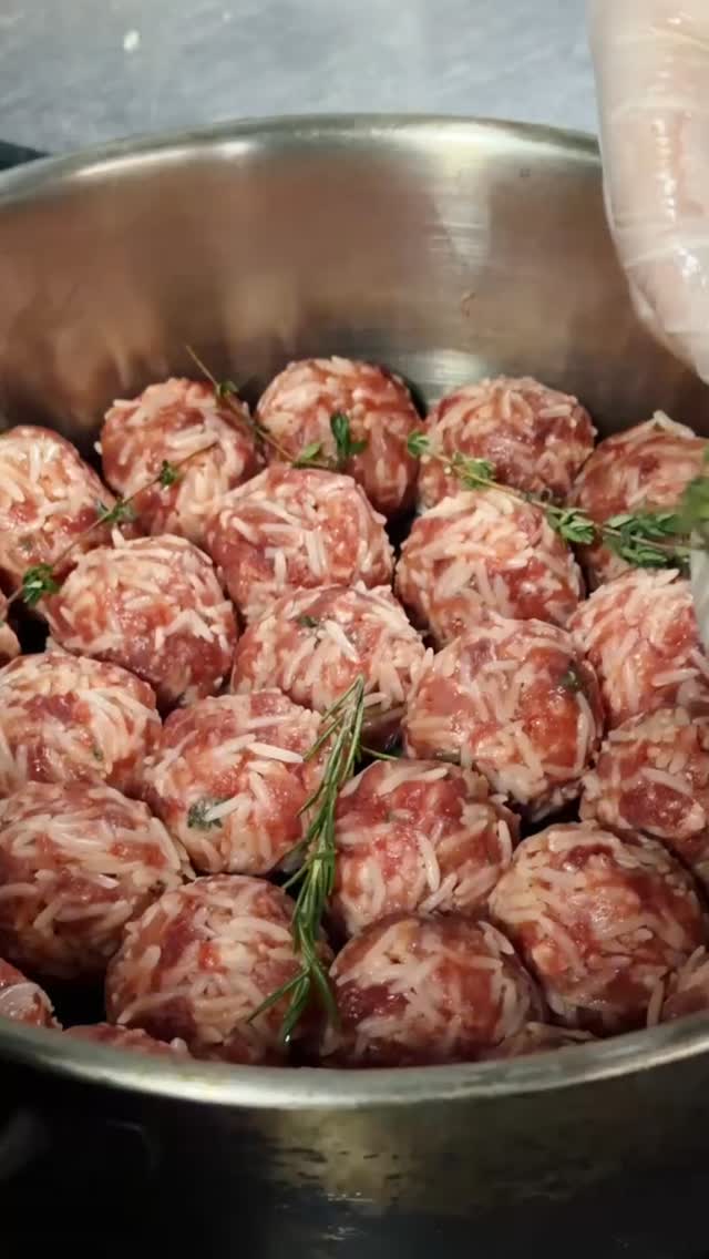 Have you tried our new specials yet?
From rich red wine Angus stew to suluguni baked with adjika & comforting porcupine meatballs, these Georgian flavors are already becoming guest favorites at ARGO Georgian Bar & Grill, Sukhumvit Soi 8.
If you’ve been meaning to come taste them, this is your reminder not to miss out! Join us for authentic Georgian food in Bangkok & discover your new favorite dish.
📍 ARGO, Sukhumvit Soi 8 | 📞 +66 88 686 4393
#ARGOBKK #GeorgianFoodBangkok #BangkokRestaurants #SukhumvitEats #อาหารจอร์เจีย