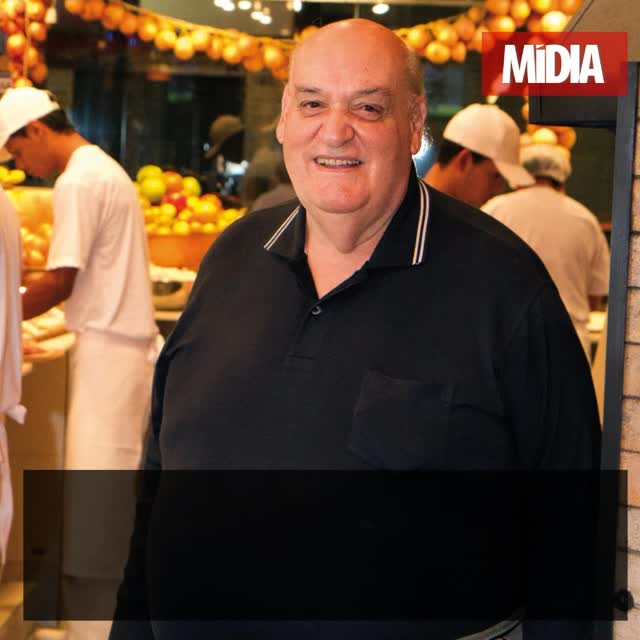 Morreu nesta quarta-feira, em Poços de Caldas (MG), o empresário Walter Pereira de Araújo, responsável por transformar a Cantina do Araújo em um dos restaurantes italianos mais conhecidos de Minas Gerais e um dos endereços gastronômicos mais tradicionais do país. Ao longo de décadas, ele construiu uma trajetória marcada pelo trabalho incansável, pela simplicidade e por uma relação direta e afetiva com seus clientes — características que fizeram da cantina um símbolo da hospitalidade poços-caldense.
LEIA A REPORTAGEM NA ÍNTEGRA >>> link na bio