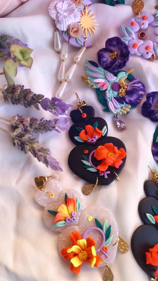 En un ratito está arriba la colección 8M
#8m #diadelamujer #aros