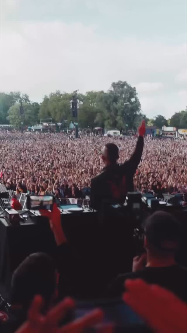 Sounds Good (@soundsgoodfestival_) - Mumbai edition is just a day away!!
Two stages & a Massive lineup featuring the best of international & homegrown talents.
Book your tickets on @bookmyshowin
@slickingitup Sounds Good (@soundsgoodfestival_) - Mumbai edition is just a day away!!
Two stages & a Massive lineup featuring the best of international & homegrown talents.
Book your tickets on @bookmyshowin
@slickingitup