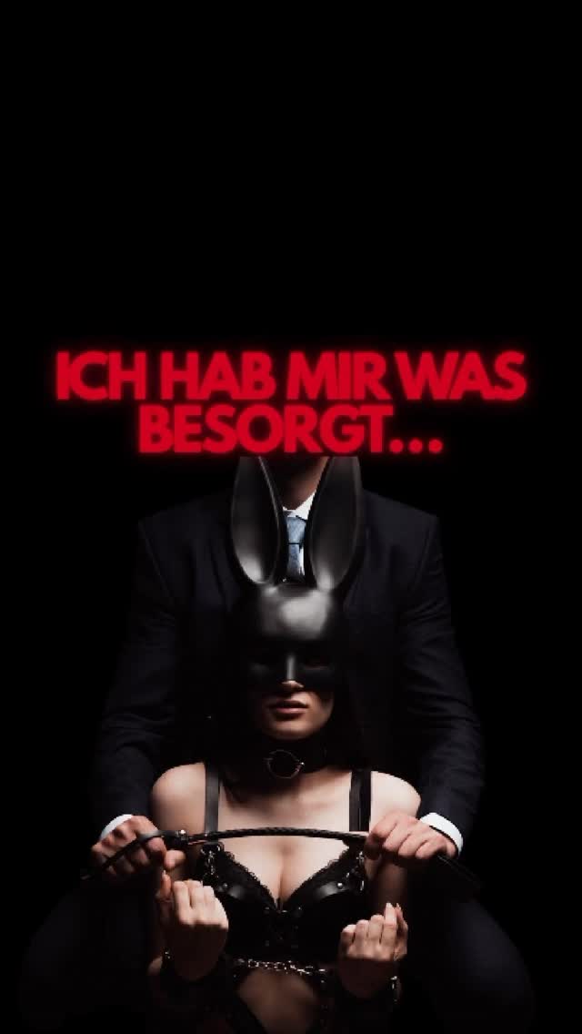 Ich hab mir was BESORGT…
Einen People Pleaser.
Klingt lustig.
Ist es aber nicht.
People Pleasing ist kein Charakterzug.
Es ist ein Überlebensmuster.
Viele von uns haben früh gelernt:
Liebe gibt es nur, wenn ich funktioniere.
Wenn ich ruhig bin.
Wenn ich keinen widerspreche.
Wenn ich es allen recht mache.
Also haben wir gelernt, uns anzupassen.
Nicht, weil wir schwach sind.
Sondern weil wir abhängig waren.
Das Problem:
Was dich als Kind geschützt hat,
sabotiert dich als Erwachsener.
Du sagst Ja, obwohl du Nein meinst.
Du fühlst dich schuldig für Grenzen.
Du stellst andere über dich – und nennst es Nettsein.
Der erste Schritt da raus ist nicht Härte.
Nicht Dominanz.
Nicht plötzlich „radikal ehrlich“ sein.
Es ist Selbstvergebung.
Du wolltest nur geliebt werden.
Und jetzt darfst du lernen,
dass du dafür nicht mehr kriechen musst.
Wenn du dich erkannt hast:
Speicher das.
#peoplepleasing #selbstwert #emotionaleheilung #innereskind #innereskindheilen #schamanischekraft