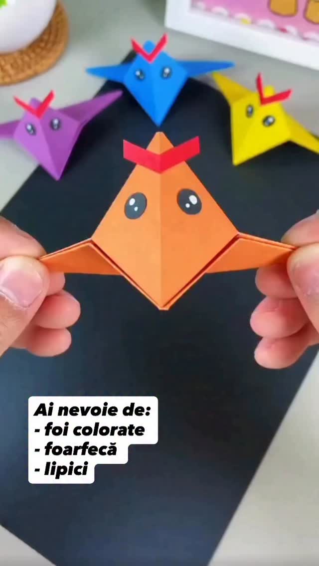 O activitate simplă și foarte simpatică, care îi cucerește imediat pe copii! 🐥
Din câteva foi colorate, puțin lipici și o foarfecă, putem crea niște păsărele haioase din hârtie care parcă prind viață în mâinile copiilor. Este genul de activitate care îi ține concentrați, le dezvoltă îndemânarea și îi face să fie mândri de ce au realizat.
La final, copiii se pot juca cu păsărelele create, pot inventa povești sau chiar pot face un mic spectacol cu ele.
#gradinitaonline #activitaticopii #activitatipentrucopii #kidsactivities #activitiesforkids