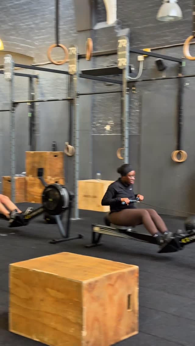 There’s something different about a room full of people working hard 💪🏾
You push a little harder.
Lift a little heavier.
And suddenly you’re doing more than you thought you could!
-
#fitness #groupfitness #crossfit #functionalfitness