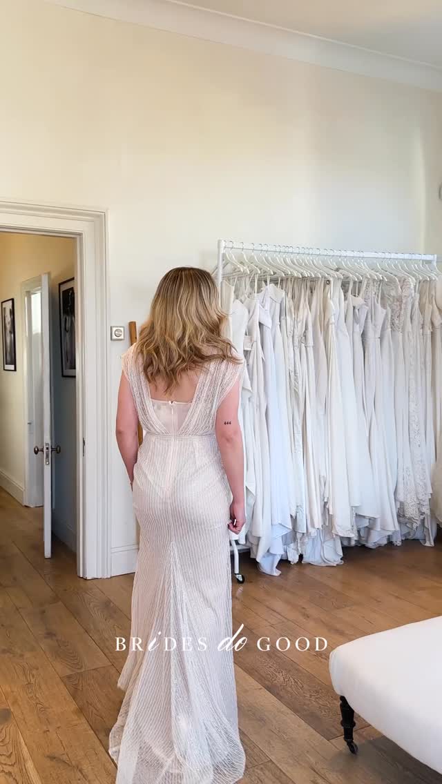Feel yourself shine in the perfect party dress! ✨ here is a special edition of some of our favourites in store!
In order of appearance we have:
1️⃣ @catherine__deane
2️⃣ @kyhabride donated by @haloandwrenbridal
3️⃣ @elizajanehowell
Remember to secure your appointment before they are gone.
