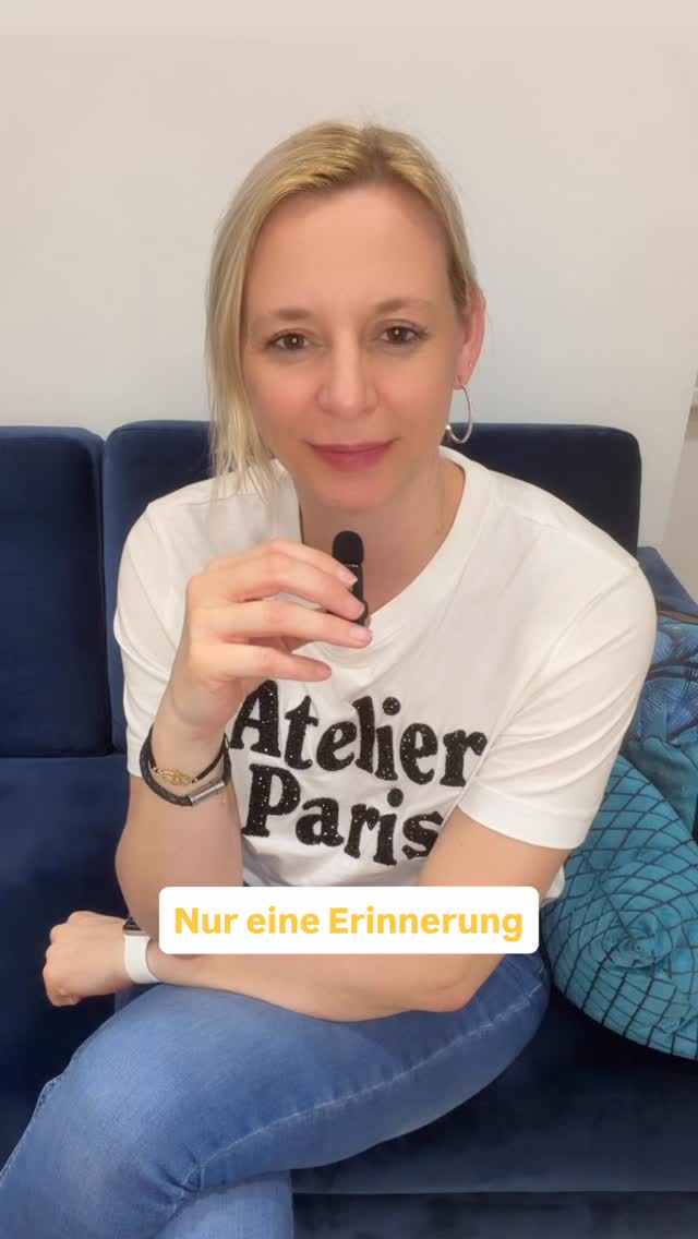 Wenn dir den ganzen Tag jemand hinterherlaufen würde und sagen würde: „ Du bist nicht gut genug. Du wirst das nie richtig machen. Alle anderen sind weiter als du.“
💬 Wie würdest du dich fühlen?
Wie jede Gewohnheit kann auch sie verändert werden!
Mehr davon? 👉 Folge mir! 🤗
#selbstwert #innerestabilität #innereskind #selbstliebe #selbstmitgefühl