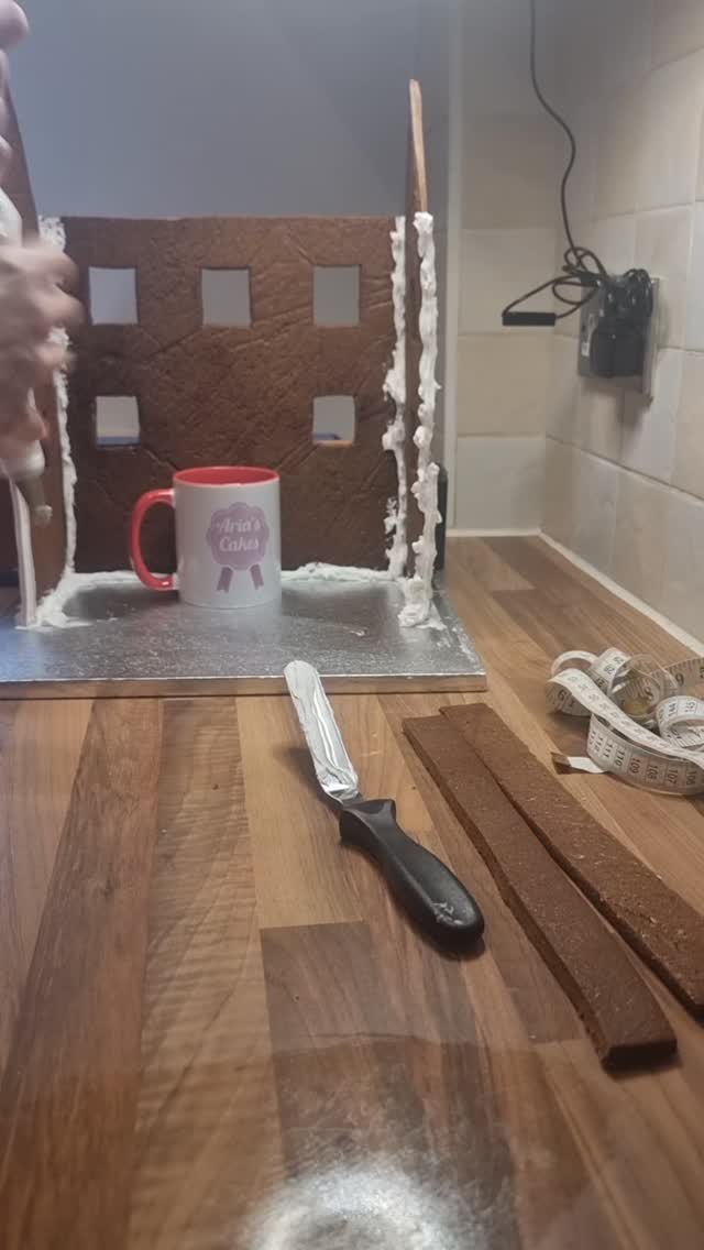 3 simple hacks that changed my business ✨
Creativity. Experience. Consistency.
Behind every beautiful bake is structure and belief 🤍
#SmallBusinessOwner #CreativeBusiness #WomenInBusiness #AriasCakes