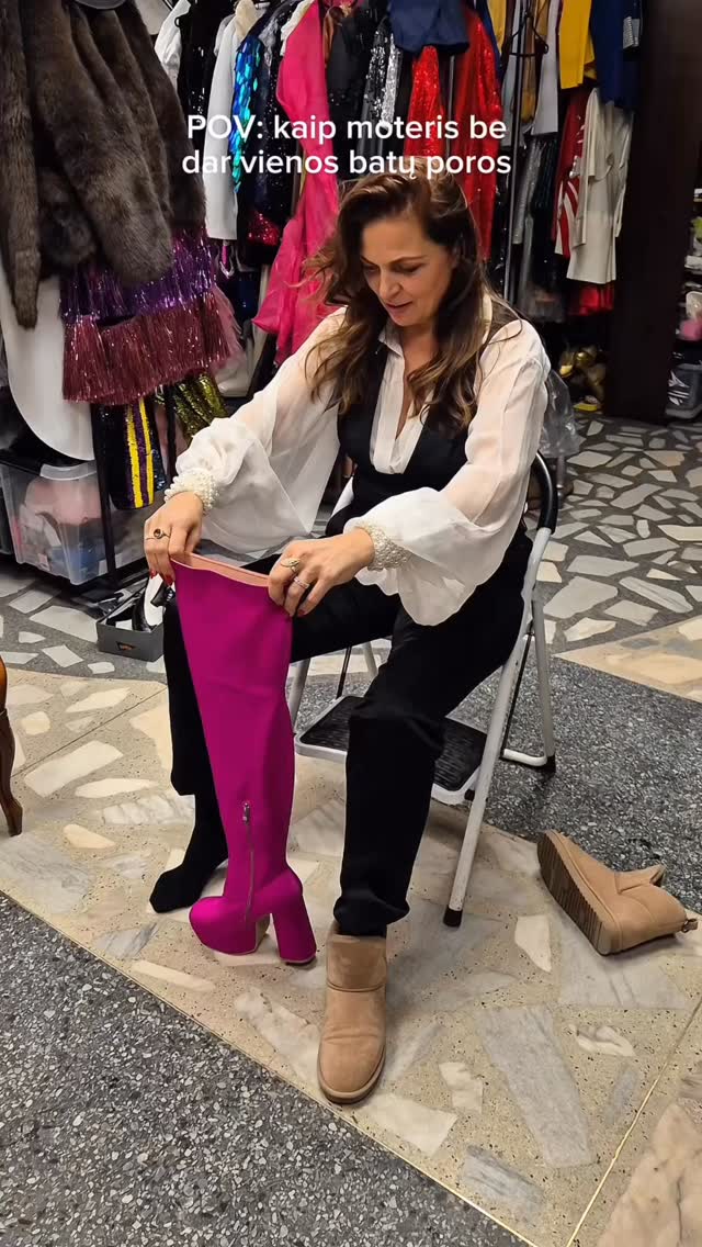 Mūsų salono siela @ingakunej batus užsakinėja taip, kad jie tiktų ne tik klientėms, bet ir kad pati bent kartą galėtų juos apsiauti… 🤫💖
Šie išskirtiniai, fuksijos spalvos „Showgirl“ ilgaauliai jau laukia jūsų (ir Ingos!) Tėja salone.
👠 Puoškitės, nuomuokitės ir spindėkite!
✨ Dydis: 40–41
✨ Nuomos kaina: 25 Eur
#tejasalonas #styleinspo