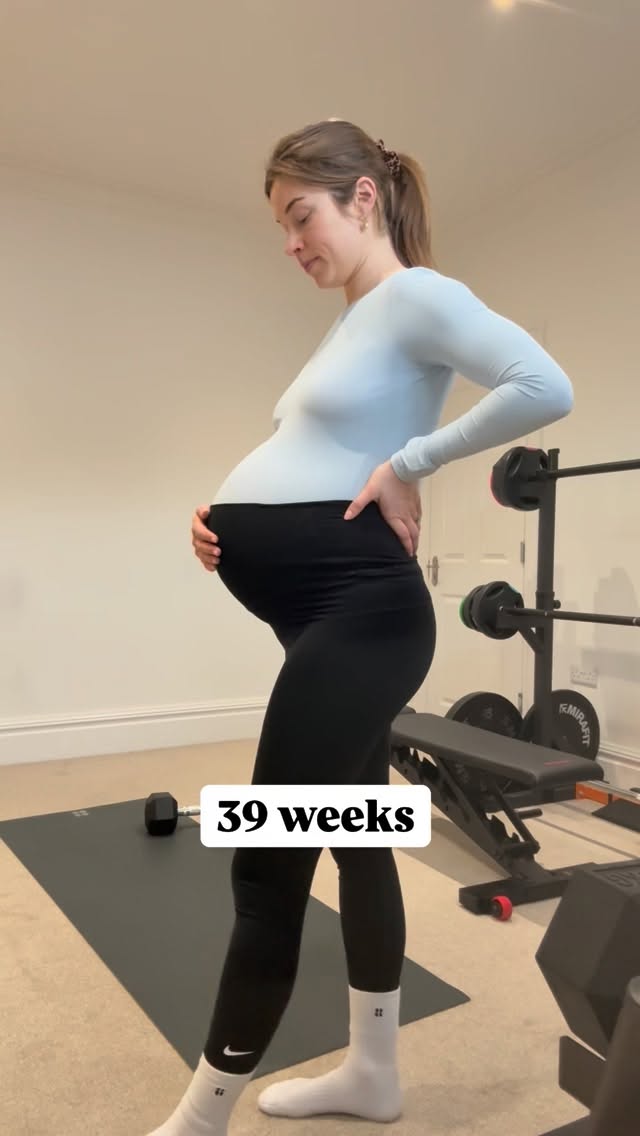 What a difference 1 week makes! 🤰👩🏽🍼 9 months of growing my little one to meeting them within a couple of days of turning 39 weeks. Strength training throughout pregnancy has helped support my recovery physically and mentally so far. I’m a women’s Pre & Post Natal PT sharing my experience to help others build confidence to train safely. Follow for more 💪🌸 #newborn #preandpostnataltraining #beforeandafterbirth #csectionmama #strongmums