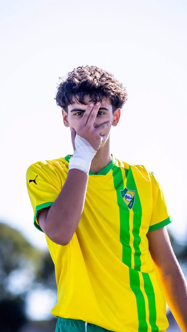 🐺 Santiago Oliveira, CD Mafra Centre Forward, pushing forward with Wolves United Agency for more ⭐️! #movingforward