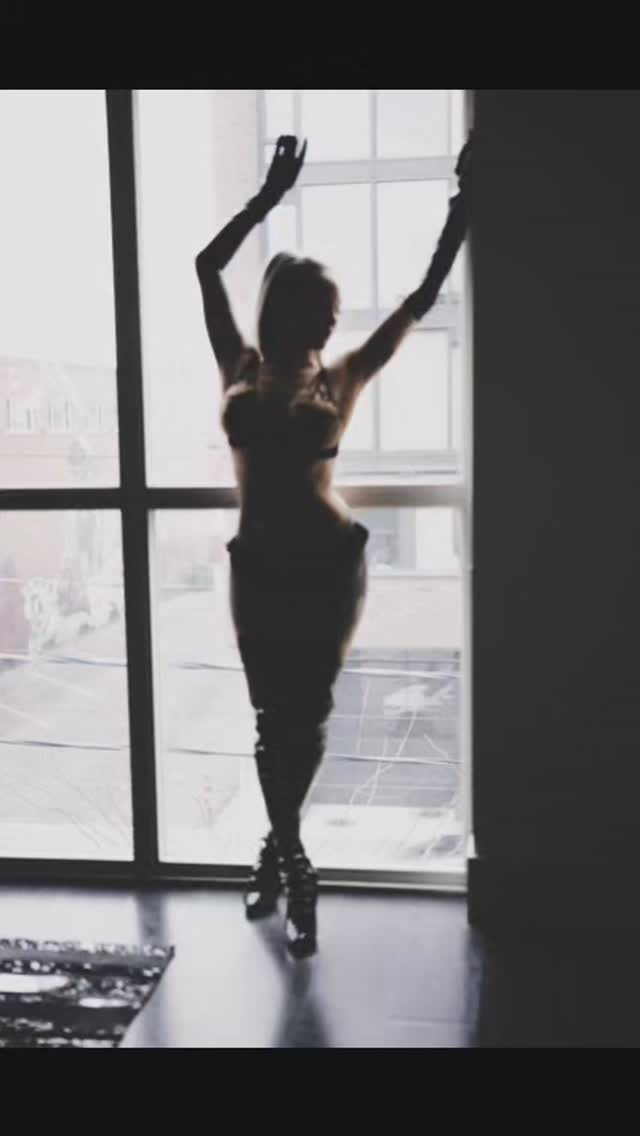 Shenan again with @joe_quantum
#showgirl #pvc #Supernova