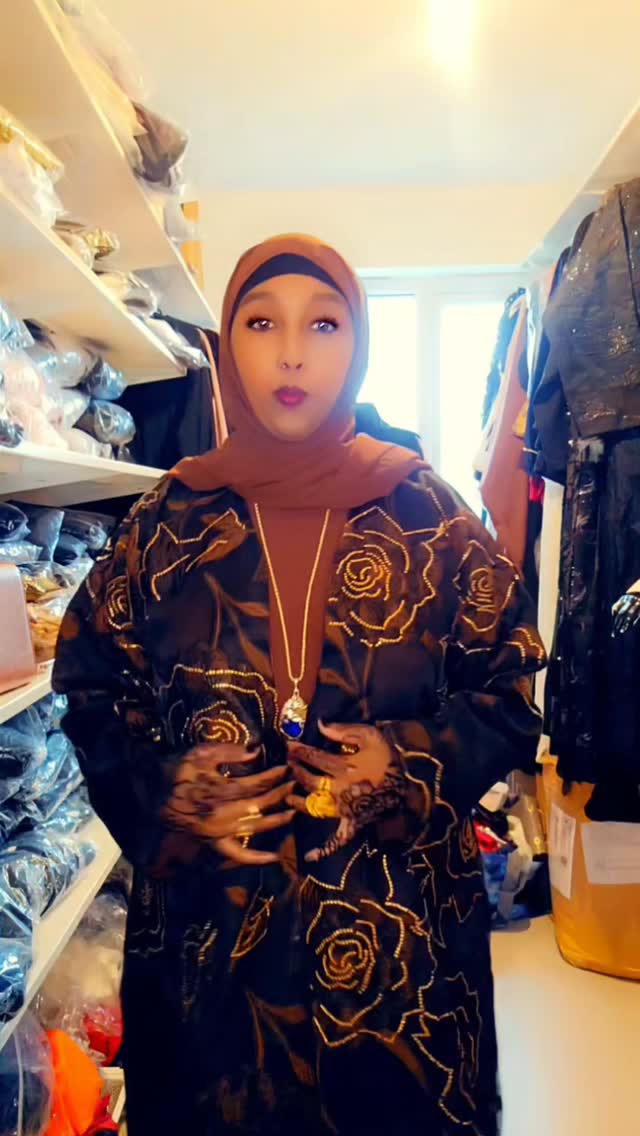 Classic and Chic abaya's, for more go to the link in my bio ✨️
#fyp #somalisocialmedia #hijabi