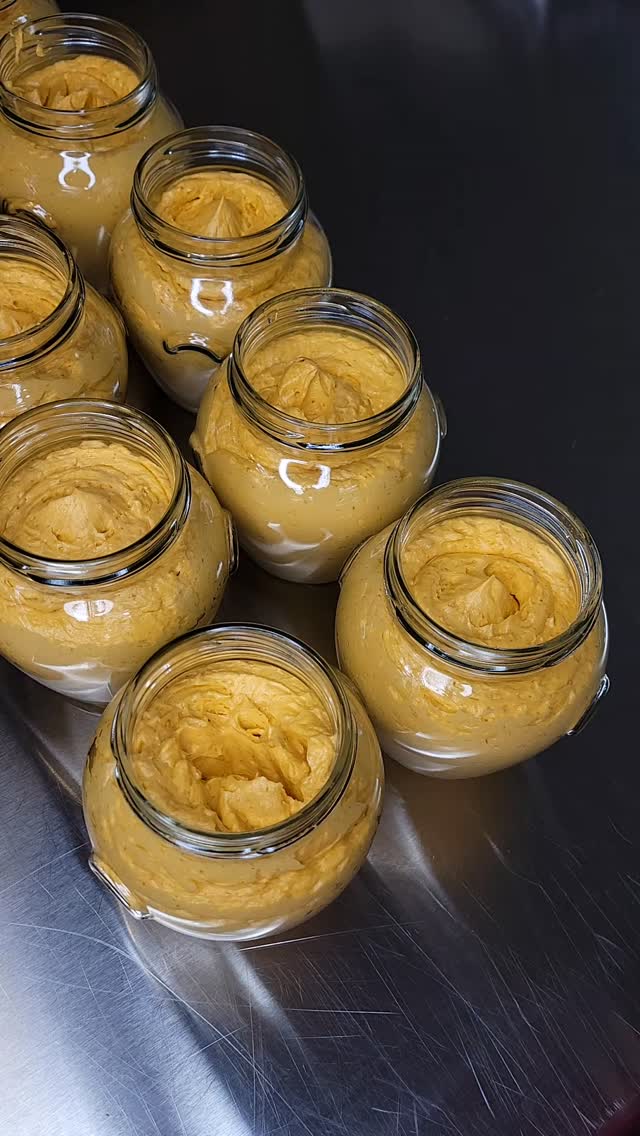 "Sweet N Sassy" Honey Sriracha Butter is that perfect balance you didn’t know you were craving — smooth, creamy, rich butter whipped with golden honey and a bold kick of sriracha heat.
It starts sweet… then boom 💥 that sassy little heat slides in and wakes everything up.
Spread it on:
✨ Fresh cornbread
✨ Crispy fried chicken
✨ Salmon or shrimp
✨ Roasted veggies
✨ Biscuits straight out the oven
✨ Even melt it over popcorn if you’re feeling daring
This isn’t just butter. This is a flavor experience. A sweet-heat glow up for anything it touches.
If you love that “mmm… wait… WHAT is that?!” reaction from your guests — this is the jar you need in your fridge.
Grab yours before we sell out. Because once people taste "Sweet N Sassy"… they come back for two.
#ChefJoanneThomas #WithALittleLoveInEveryBite #HoneySrirachaButter #SweetNSassy #InternationalTravelChef FlavorElevated FoodieFinds GourmetButter SmallBatchGoodness