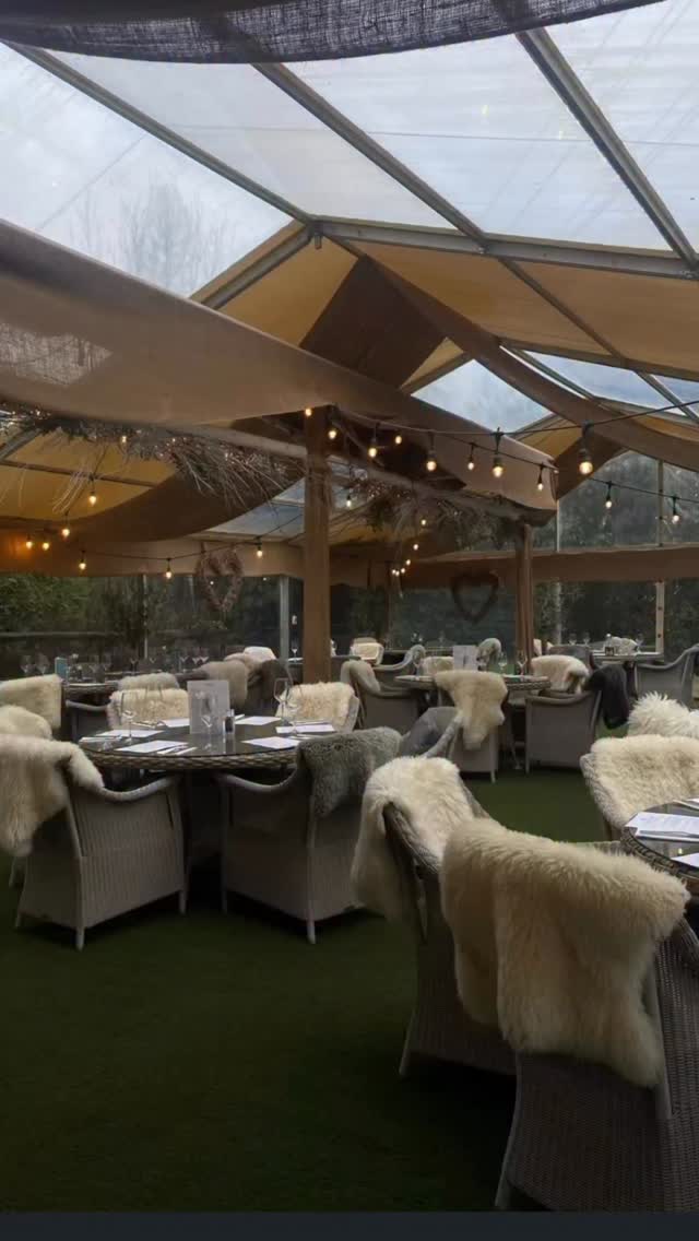 If you missed out on our other Mother’s Day events… this is your LAST chance 👀
Two nights.
Food.
Fizz.
Pottery.
No one asking you for snacks.
📍 10th March – @thebootpics
📍 11th March – @thefarmspics
£21.95 for a delicious graze board/buffet
(Pottery sold separately)
All other venues SOLD OUT.
These won’t hang around either.
Send this to your mum mates before someone else books your table. Tag the friend who needs this! 👇
Link in bio to grab your spot 💕
#SolihullMums
#SolihullEvents
#mumsnightoff
#girlsnight
#warwickshiremums