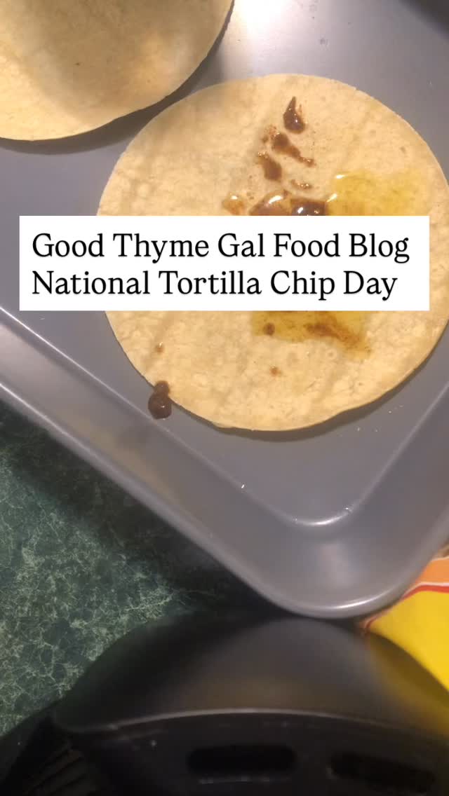 Tortilla chips have been a staple in American kitchens since the 1940s, thanks to Rebecca Webb Carranza, a Mexican-American businesswoman in Los Angeles. Instead of wasting misshapen tortillas at her family’s factory, she cut them into triangles, fried them, and sold them as snacks. Talk about a happy accident! Today, tortilla chips are a beloved part of parties, game nights, and of course, Taco Tuesday.
-
#foodhistory #tortillachips #nationaltortillachipday #goodthymegal