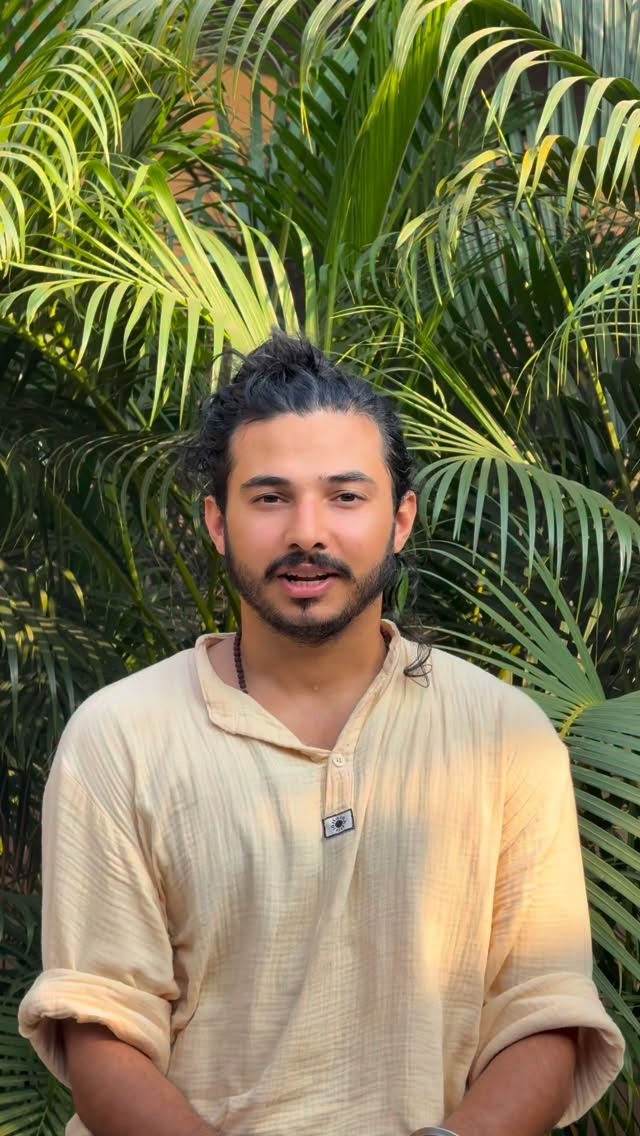 Exploring Surya Namaskar through both Hatha (alignment & awareness) and Vinyasa (flow & breath) ✨
This is the beauty of Multistyle Yoga —
Same foundation, different rhythm.
Same posture, different intention.
In Hatha, we pause, refine, and build strength.
In Vinyasa, we move, breathe, and create fluidity.
Which one feels more like you today? 🌿
#MultistyleYoga #HathaYoga #VinyasaFlow #SuryaNamaskar #BrahmaYoga YogaPractice YogaInGoa