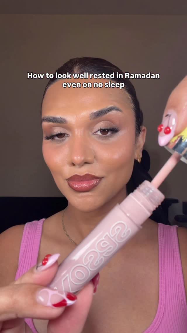 Fasting. No sleep. Still showing up bright.
.
@kosas Revealer Extra Bright Serum Powered Color Corrector & Revealer Super Creamy and Brightening Concealer
#suhoor #sehri #ramadan #kosas