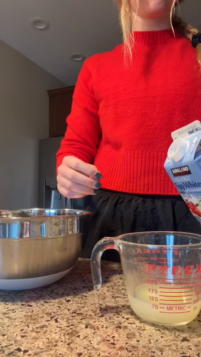 Comment ✨protein✨ for this HIGH PROTEIN PANCAKE RECIPE!!! 🥞