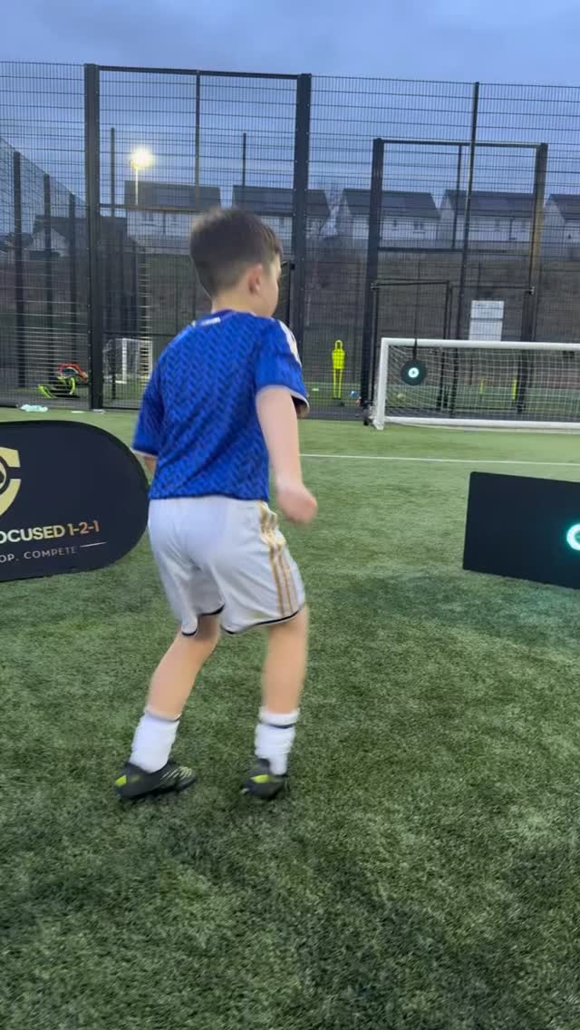 We have took our 1-2-1s and small group coaching to another level 🧠
Working with @voonsports we now have continued to discover cognitive learning and decision making in our sessions ✅
What an amazing piece of technology to help aid our sessions. We highly recommend these products!
Scan, Asses, Execute 💯
#footballfocused121 #voonsports #footballglasgow