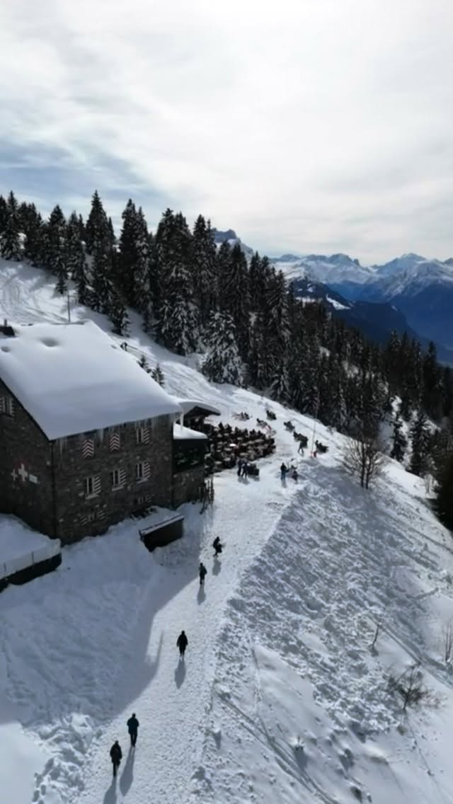 Sunday brunch in the mountains, 22.02.2026, Villars ☀️🥂
A beautifully generous buffet celebrating local flavours, the perfect mix of sweet and savoury, all enjoyed on a sun-drenched terrace with the warmest, most welcoming service. Let’s just say… we fully indulged 🍾✨
Views to die for, incredible weather, cosy vibes - the ultimate Sunday escape at @maisondemontagne_bretaye
Next one: Sunday 22 March 2026. Don’t miss it 😋
#BrunchVibes #MountainBrunch #AlpsLife #SundayEscape #villars
