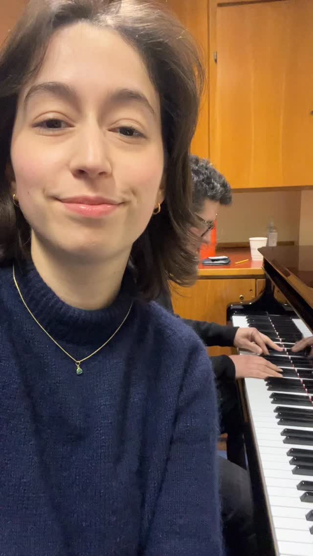 THURSDAY VERSES with #BarryGreen ☀️
Yet another beautiful tune Barry introduced me to! What’s your favourite tune from “Charlie and the Chocolate Factory”?
Looking forward to be playing with Barry, @maddyy.coombs and #DaveGreen at @jazzinkentishtown this Monday
📍The Bull and Gate
🗓️ 09.03.26
🕖 20:00
🔗 Link in my bio