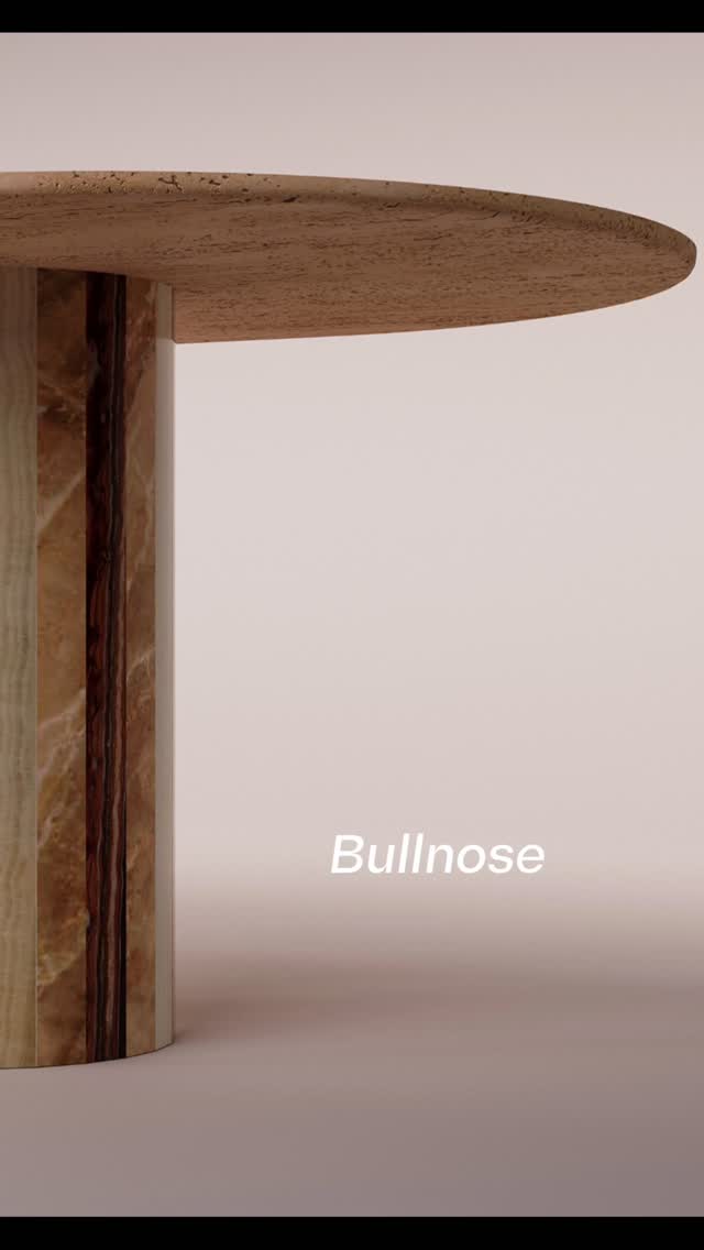 On parle souvent du plateau, des dimensions, de la matière.
Mais le profil est ce qui transforme réellement une table.
Un simple angle peut modifier l’équilibre d’une pièce.
Il peut la rendre plus douce, plus architecturale, plus monumentale.
Chaque arête capte la lumière différemment.
Elle influence la perception, la présence, la tension.
Ce n’est qu’un aperçu.
Il existe encore une infinité de variations possibles.
Le détail ne finit pas une table.
Il la définit.
—
We often focus on the surface, the dimensions, the material.
But the profile is what truly transforms a table.
A single angle can shift the balance of a piece.
It can alter its softness, its strength, its presence.
Every edge captures light differently.
It changes perception, proportion, and tension.
This is only a glimpse.
There are endless variations still to explore.
An edge doesn’t finish a table.
It defines it.