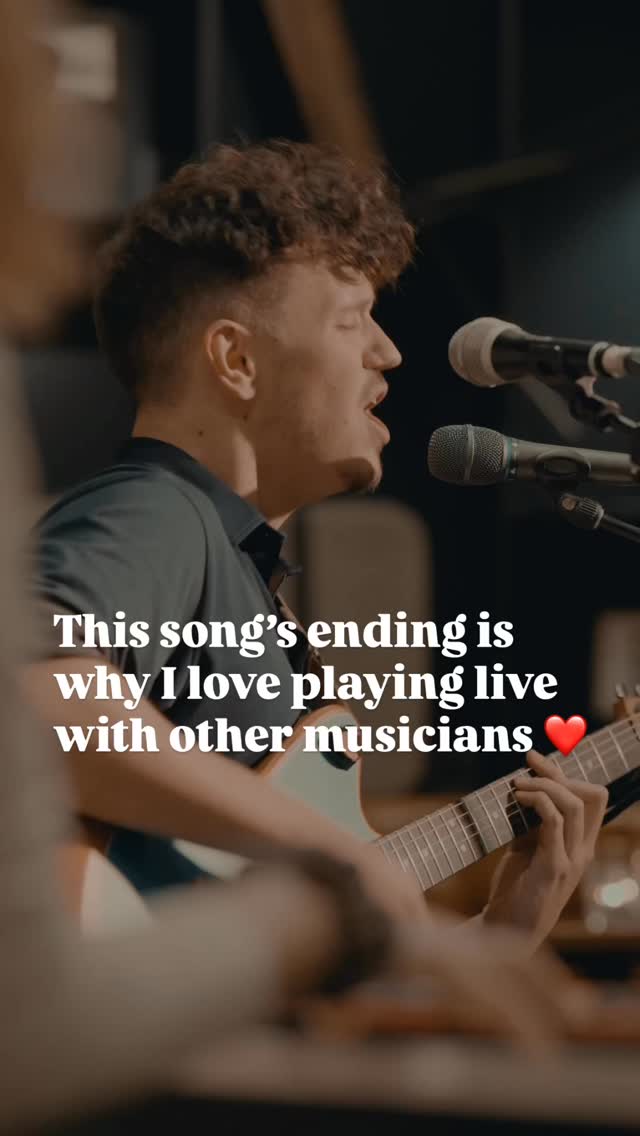This what happens when we just listen to each other. To make sure everyone feels safe and heard is the first step of great musicianship. ❤️
🥁@drumanddave
🎸@ali_aus_liebe
🎹@agnes_verano
🎥@peter_alexander_wieser