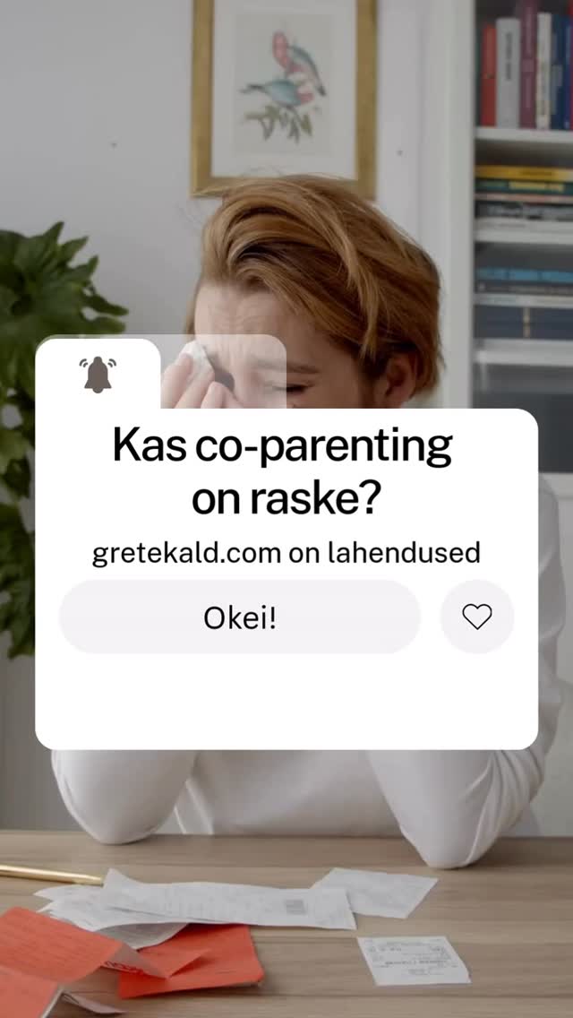 Kas co-parenting on raske?
Jah.
Eriti siis, kui see ei ole päriselt koostöö, vaid varjatud kontroll, manipulatsioon ja pidev psühholoogiline surve.
Kui iga sõnum tekitab ärevust.
Kui kokkulepped muutuvad.
Kui laps pannakse valima pooli.
Kui sina pead jääma tasakaalukaks ka siis, kui teine testib su piire.
Kõrge konfliktiga või sundkontrolliva partneriga co-parenting ei ole tavaline vanemlus.
See on närvisüsteemi koormus.
See on strateegiline suhtlus.
See on lapse turvatunde kaitsmine ka siis, kui sina ise oled haavatud.
Sa ei pea seda üksi tegema.
Minu õpingud ja kogemus selles valdkonnas:
• 10+ aastat terapeudina tööd perede ja paaridega
• 7+ aastat tööd vaimse ja nähtamatu vägivalla juhtumitega
• Spetsialiseerunud nartsissismi, sundkontrolli (coercive control) ja vanemliku võõrandamise dünaamikatele – õpingud ja praktiline töö USA doktorite juhendamisel
• Täiendõpe High Conflict Institute (USA) – kõrge konfliktiga isiksused ja kohtuvaidlused
• University of Florida programmid – kõrge konflikt ja isiksusehäired
• Perekonna lepituse ( Family Mediation) väljaõpe Eestis
• 4,5-aastane väljaõpe Holistilise Teraapia Instituudis
• Süvendatud õpingud neuroteaduse ja isiksusehäirete valdkonnas
• Ohvrite toetamine lähisuhtevägivalla juhtumites tsiviil- ja kriminaalmenetlustes
• Taotlen koolitaja kutset ning loon täiendkoolitusi spetsialistidele ja ohvritele
Olen spetsialiseerunud nähtamatu vägivalla mustritele – manipulatsioon, gaslighting, sundkontroll, psühholoogiline kontroll ja vanemlik võõrandamine.
Sest koostöö ei tähenda allumist.
Ja rahu ei tähenda vaikimist.
Kui vajad tuge, strateegiat või professionaalset hinnangut –
lahendused leiad gretekald.com
Olen õppinud selleks, et Sind toetada!
#coparenting #sundkontroll #nartsissism #vaimnevägivald #vanemlikvõõrandamine