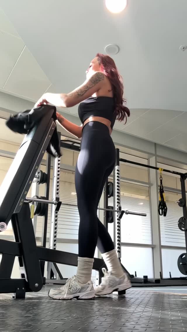 Come with me for quick 20 min upper body blast before work
🦾✅
#upperbody #busymum #fitnessjourney #onlinecoach #motherhoodinstyle