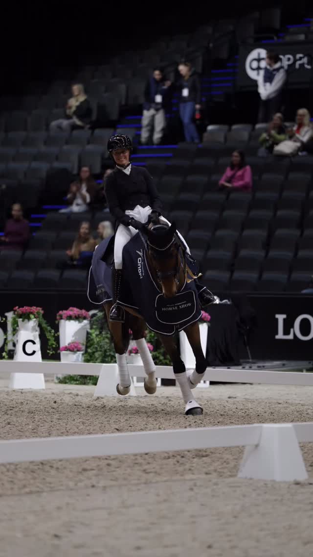 Winners @annavonwendt & Lord Byron 🏆🤩
@helsinkihorseshow
@orantaequus @krafftsuomi @srl.koulukomitea
www.heidilammiphoto.com
#hihs #dressage #kouluratsastus #ratsastus