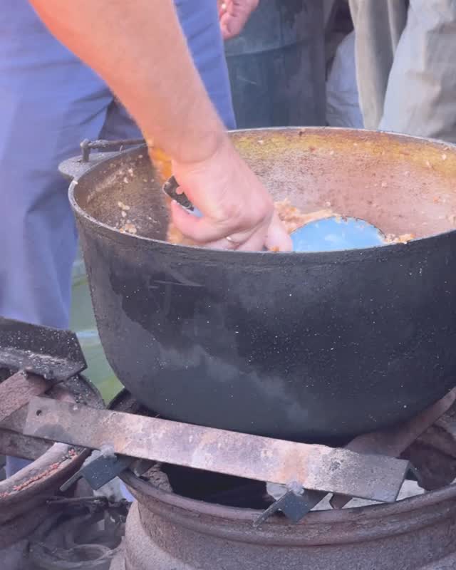 Hope often begins in quiet ways.
A warm meal.
A caring hand.
A reminder that someone is not forgotten.
Don’t let the soup pots grow cold.
Follow to see how hope continues.
#MissionPartners #UkraineRelief #HopeInAction #HumanitarianAid
#FaithInAction #Compassion #UkraineSupport