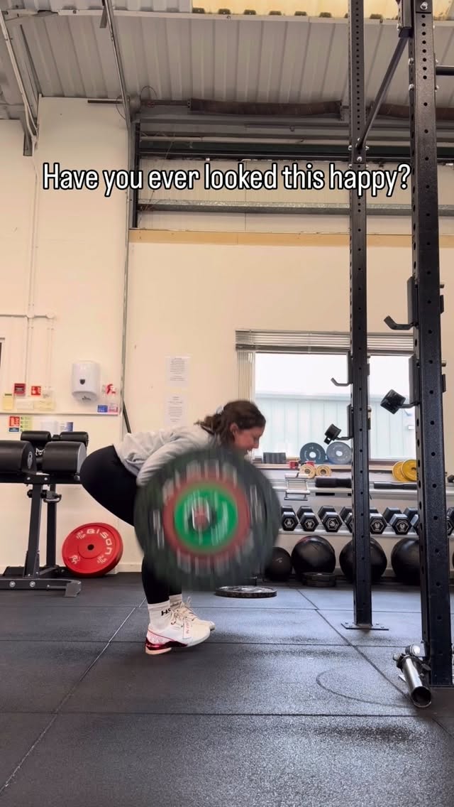 If you’re someone who gets pissed off or angry every time they fail in the gym, you’re missing the point.
To even be at the point where you’re pushing yourself enough to potentially fail a lift is f*%king amazing, because that’s where the change happens. Both physically and mentally.
I’m not suggesting working to failure every session, every week. But learn to get comfortable there and appreciate that you’re pushing yourself enough to even give it a chance. Don’t be so cautious all the time.
In person PT slots are currently full, but there’s always space space and time in a class or for online programming so reach out if you think we might work well together.
#longgametraining #hungerford #newbury #weightlifting #failure