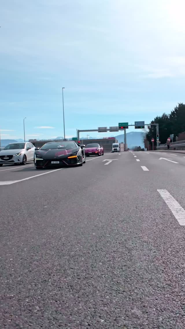 🔥 𝗘𝗹𝗹𝗲𝘀 𝗮𝗿𝗿𝗶𝘃𝗲𝗻𝘁…
Direction Palexpo pour AutoXperience 🔥
📍 Palexpo, 5-8 mars
Préparez-vous à vivre bien plus qu’un simple événement auto!
⚡ Supercars
⚡ Ambiance de folie
⚡ Passionnés réunis
⚡ Exposition…
La communauté auto suisse romande… on compte sur vous 👊
📹 @zookoproduction
#Supercars #AutoXperience #Palexpo #Carburacoeur #passionautomobile