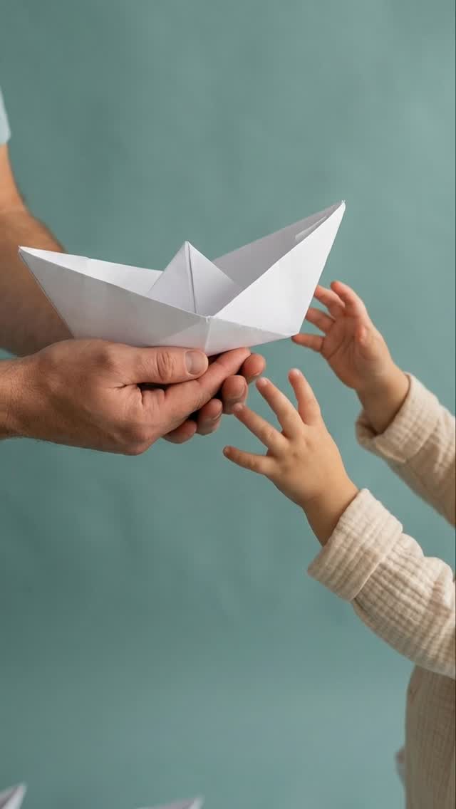 Mini sessione festa del papà 2026: “ti voglio un mare di bene!”
🤍
Celebriamo i nostri papà! anche se sbuffano, anche se sembrano senza entusiasmo…anche se sembra sempre che rimandano…poi vi posso assicurare che sono i più felici, e che custodiscono gelosamente ogni scatto realizzato!
Se vuoi ricevere il buono entro il 19 per regalare il servizio…scrivimi e ti dirò come fare 🩵#peregosilviafotografa #ricordifelicidifamiglia #studiofotografico #castellettoticino #lagomaggiore